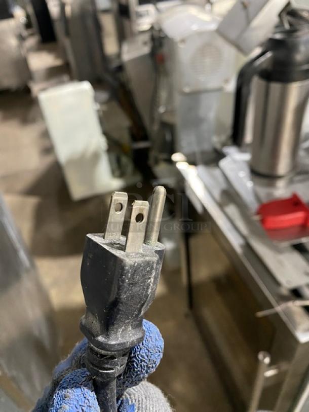 Manitowoc Commercial Stainless Steel Self-Contained Water-Cooled Dice Ice Making Machine Head! Model: SD0423W SN: 110679665! 115V 1 Phase! With Manitowoc Commercial Stainless Steel 120 Lb. Hotel Ice Dispenser Bin! With Push Dispenser & Drip Tray! Model: SPA-160 SN: 610067798! 115V 1 Phase! On Legs! ALL ONE MONEY! - Image 10 of 10