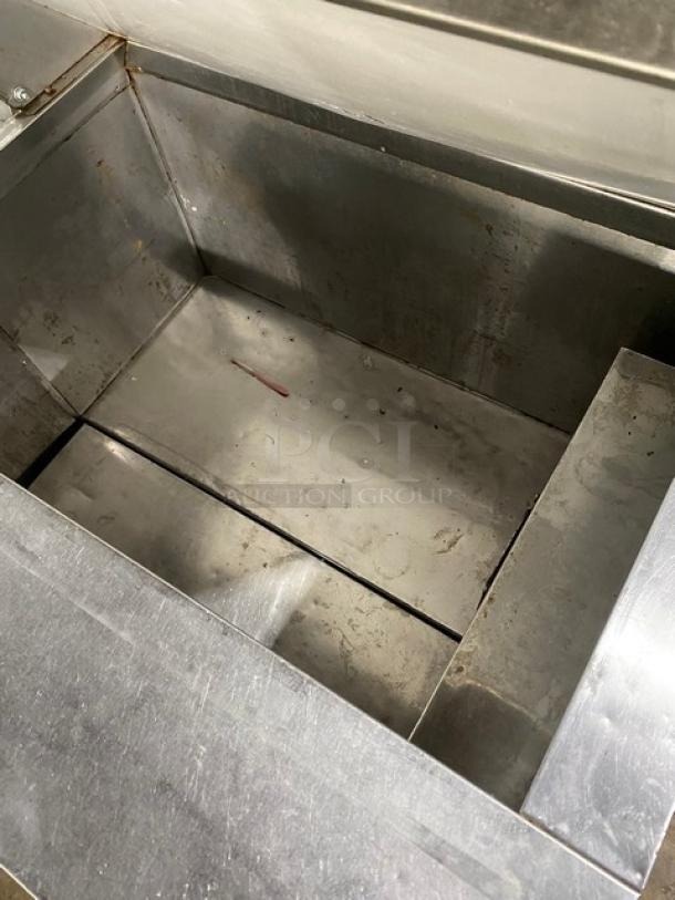 Cool-Tech Commercial Stainless Steel 2 Door Refrigerated 36" Bain Marie Style Mega Top Salad/Sandwich Prep Table! Model: Custom-36BMB SN: 116207! On Casters! - Image 5 of 11