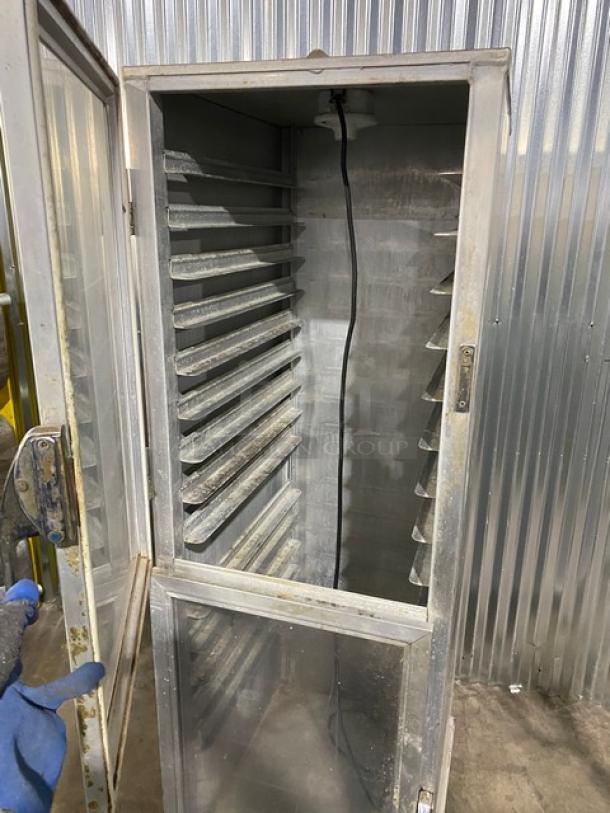 Lockwood Commercial Full-Height Dutch Door 18-Pan Display Cabinet! With Built In Pan Holding Rack! Model: CA72-RR18-L! On Casters! - Image 6 of 11