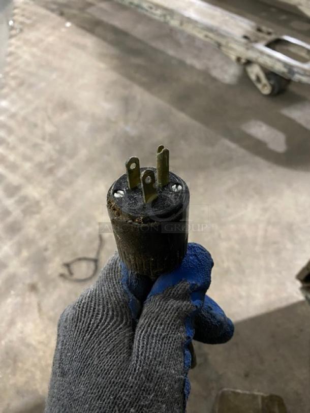 Traulsen Commercial Stainless Steel 2 Door 60" Worktop Refrigerator! With Back Splash! Model: UHT60-ZCF-LS SN: T79925J04! 115V 1 Phase! On Casters! - Image 10 of 11