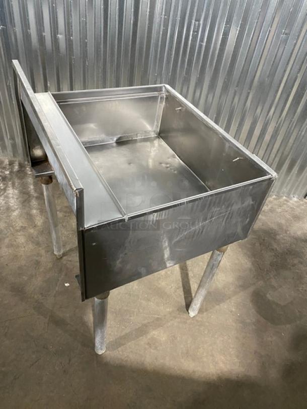 Commercial Stainless Steel Underbar Ice Bin! With Back Splash & Drain Hole! On Legs! - Image 4 of 7