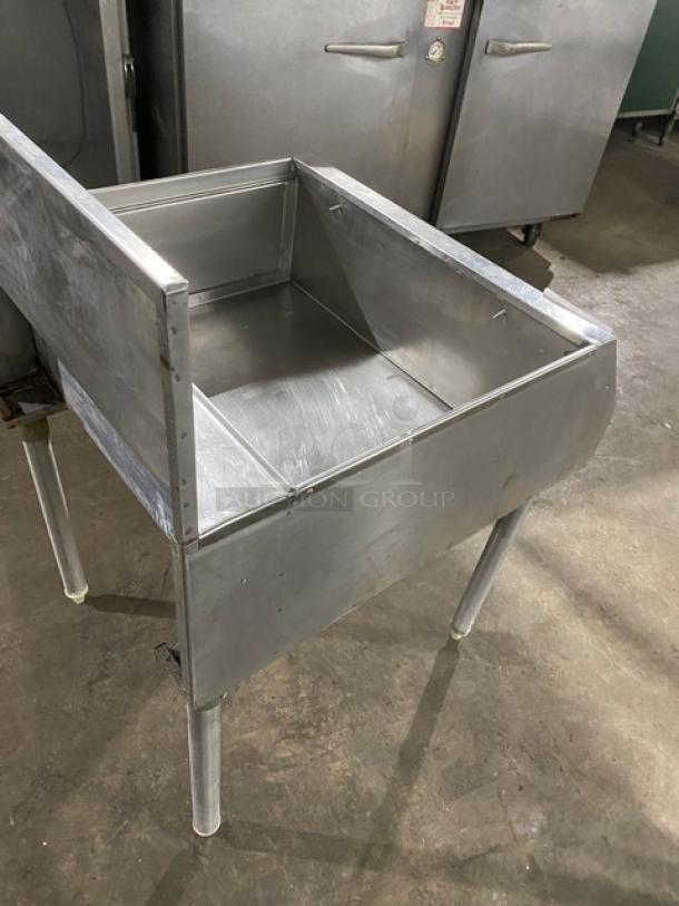 Supremetal Commercial Stainless Steel Underbar Ice Bin! With Speed/Bottle Rail! With Back Splash! On Legs! - Image 4 of 8