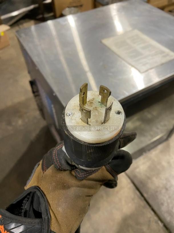 Henny Penny Sure Chef Series Commercial Stainless Steel Electric Powered Countertop Chicken/BBQ Rotisserie! With Probe Attachment! Model: SCR-6! - Image 10 of 11