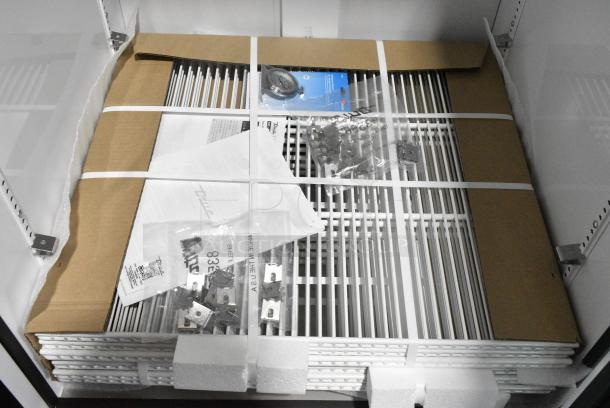 BRAND NEW SCRATCH AND DENT! 2025 True TSCI-600R-G-PH Metal Commercial Single Door Reach In Cooler Merchandiser w/ Poly Coated Racks. 115 Volts, 1 Phase. Tested and Working! - Image 6 of 7