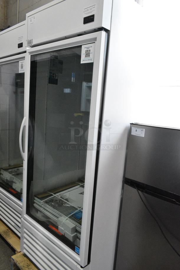 BRAND NEW SCRATCH AND DENT! 2025 True TSCI-600R-G-PH Metal Commercial Single Door Reach In Cooler Merchandiser w/ Poly Coated Racks. 115 Volts, 1 Phase. Tested and Working! - Image 1 of 7