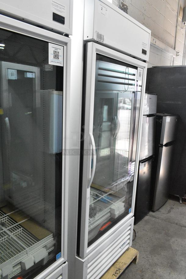 BRAND NEW SCRATCH AND DENT! 2025 True TSCI-600R-G-PH Metal Commercial Single Door Reach In Cooler Merchandiser w/ Poly Coated Racks. 115 Volts, 1 Phase. Tested and Working! - Image 2 of 7