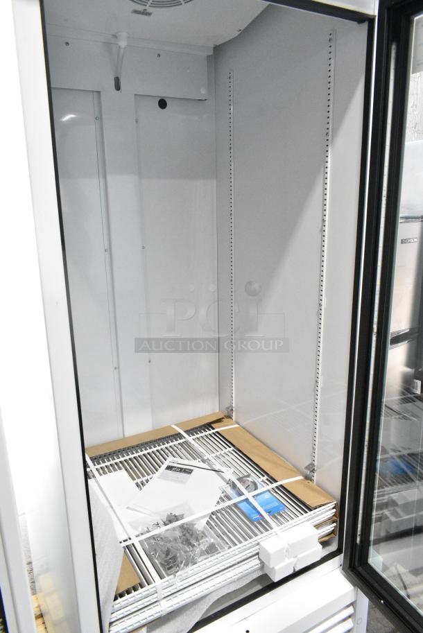 BRAND NEW SCRATCH AND DENT! 2025 True TSCI-600R-G-PH Metal Commercial Single Door Reach In Cooler Merchandiser w/ Poly Coated Racks. 115 Volts, 1 Phase. Tested and Working! - Image 4 of 7
