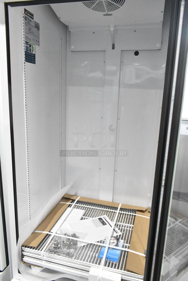 BRAND NEW SCRATCH AND DENT! 2025 True TSCI-600R-G-PH Metal Commercial Single Door Reach In Cooler Merchandiser w/ Poly Coated Racks. 115 Volts, 1 Phase. Tested and Working! - Image 5 of 7