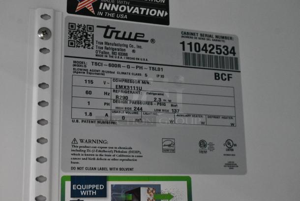 BRAND NEW SCRATCH AND DENT! 2025 True TSCI-600R-G-PH Metal Commercial Single Door Reach In Cooler Merchandiser w/ Poly Coated Racks. 115 Volts, 1 Phase. Tested and Working! - Image 7 of 7