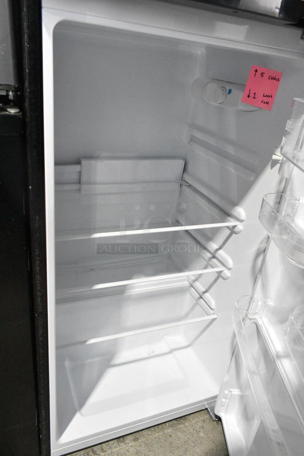 BRAND NEW SCRATCH AND DENT! Frigidaire FGFR727 Stainless Steel Reach In Cooler w/ Freezer. 115 Volts, 1 Phase. Tested and Working! - Image 6 of 9