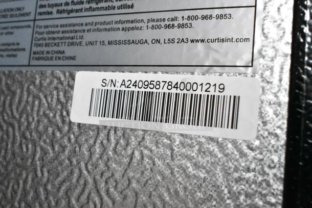 BRAND NEW SCRATCH AND DENT! Frigidaire FGFR727 Stainless Steel Reach In Cooler w/ Freezer. 115 Volts, 1 Phase. Tested and Working! - Image 9 of 9