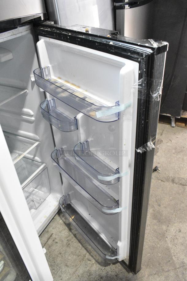 Thomson TFR725 Stainless Steel Reach In Cooler w/ Freezer. 115 Volts, 1 Phase. Tested and Powers On But Does Not Get Cold - Image 5 of 7