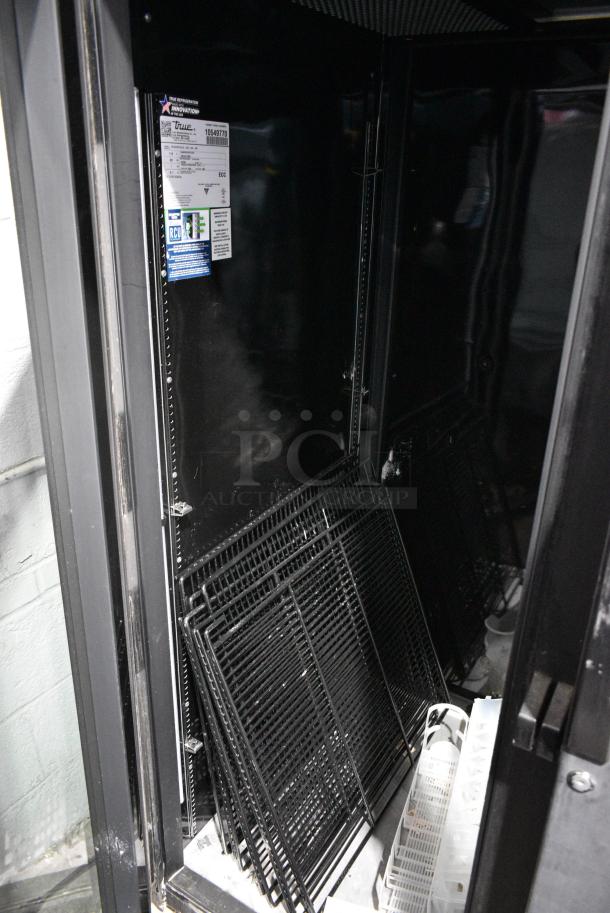 LIKE NEW! 2023 True STG2RPTVLD-2G-2S-HC Metal Commercial 2 Door Reach In Cooler Merchandiser. 115 Volts, 1 Phase. Tested and Working! - Image 3 of 6