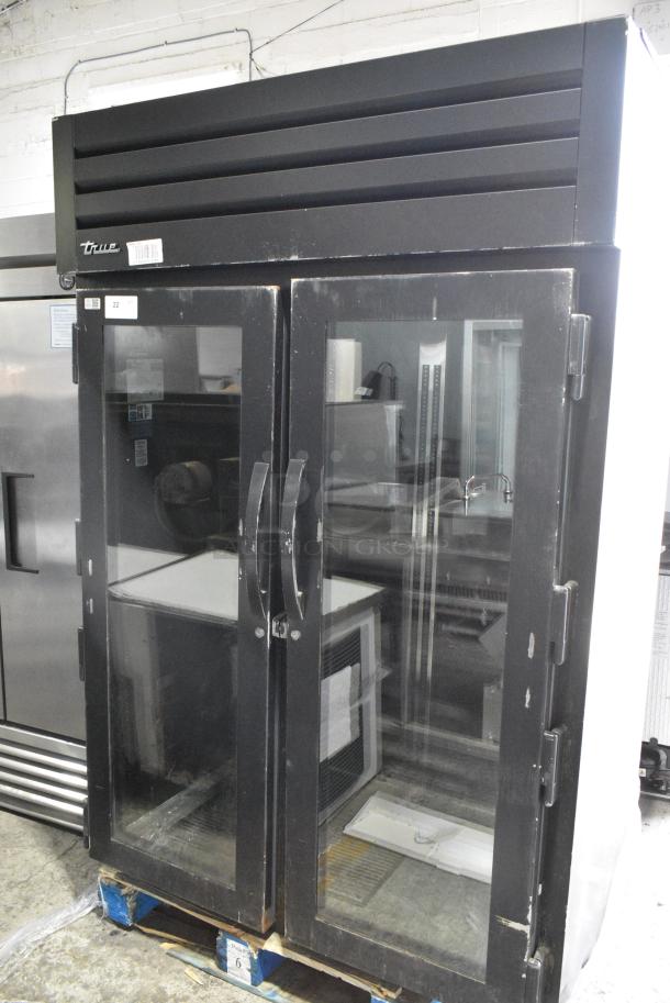 2020 True STG2RPTVLD-2G-2S-HC Metal Commercial 2 Door Reach In Cooler Merchandiser. 115 Volts, 1 Phase. Tested and Working! - Image 1 of 5