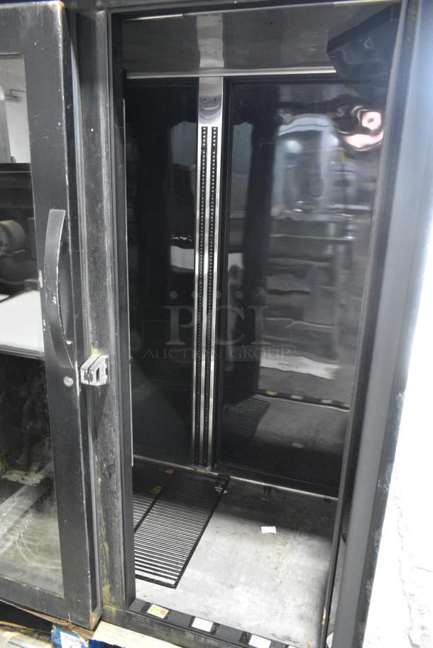 2020 True STG2RPTVLD-2G-2S-HC Metal Commercial 2 Door Reach In Cooler Merchandiser. 115 Volts, 1 Phase. Tested and Working! - Image 3 of 5