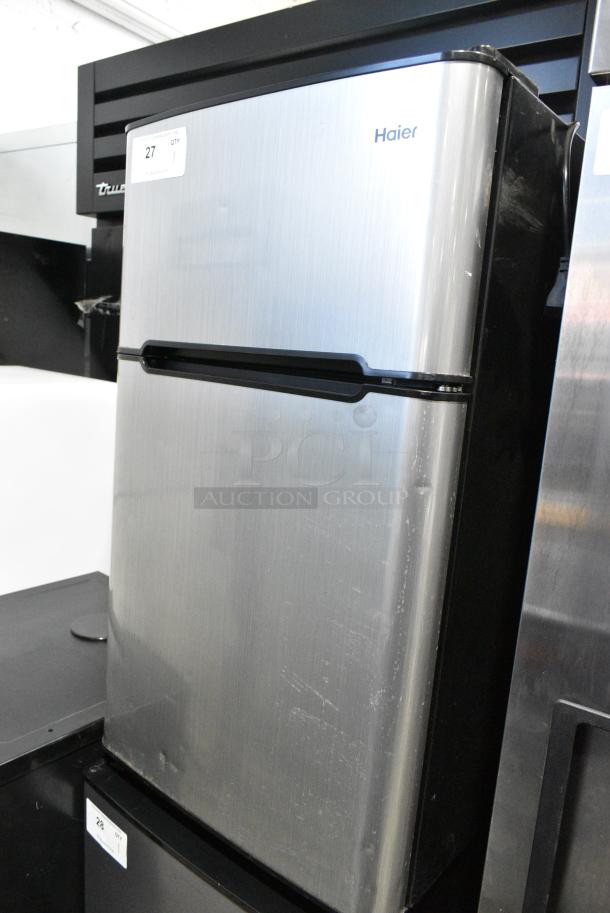 Haier HC32TW10SV Mini Cooler w/ Freezer. 115 Volts, 1 Phase. Tested and Powers On But Does Not Get Cold - Image 2 of 9
