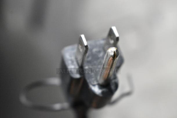 EdgeStar CMF151L-1 Mini Freezer. 115 Volts, 1 Phase. Tested and Working! - Image 6 of 8