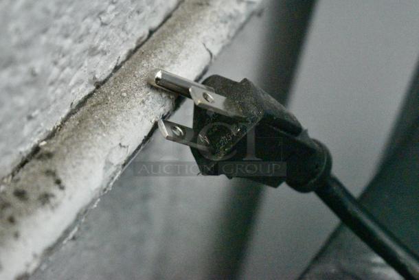 Galanz GLR31TS1E02 Mini Cooler w/ Freezer. 115 Volts, 1 Phase. Tested and Powers On But Does Not Get Cold - Image 7 of 8