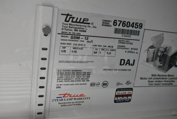 True GDM-12 Metal Commercial Single Door Reach In Cooler Merchandiser. 115 Volts, 1 Phase. Tested and Powers On But Does Not Get Cold - Image 6 of 6