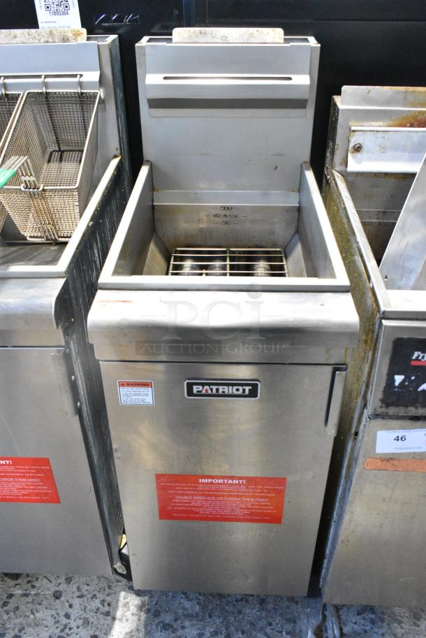 Imperial FM-90/NG Stainless Steel Commercial Floor Style Natural Gas Powered Deep Fat Fryer w/ 2 Metal Fry Baskets on Commercial Casters. 90,000 BTU. - Image 3 of 8