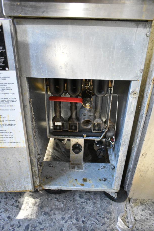 Imperial FM-90/NG Stainless Steel Commercial Floor Style Natural Gas Powered Deep Fat Fryer w/ 2 Metal Fry Baskets on Commercial Casters. 90,000 BTU. - Image 7 of 8