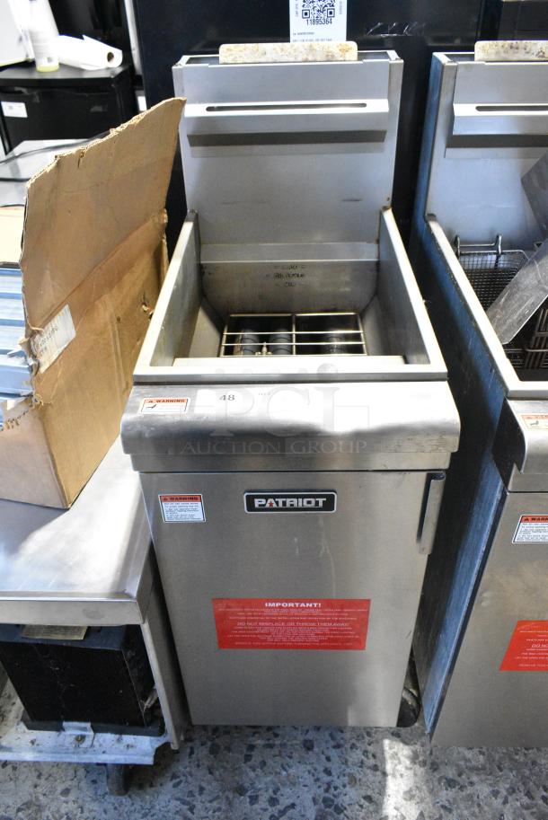 Imperial FM-90/NG Stainless Steel Commercial Floor Style Natural Gas Powered Deep Fat Fryer w/ 2 Metal Fry Baskets on Commercial Casters. 90,000 BTU. - Image 4 of 9