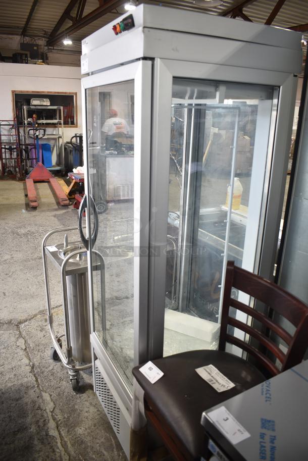Tekna Metal Single Door Reach In Cooler Merchandiser. See Pictures for Broken Glass. 115 Volts, 1 Phase. Tested and Working! - Image 3 of 10