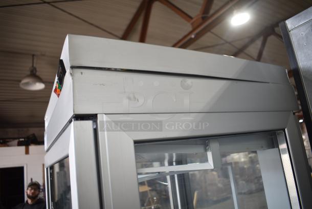 Tekna Metal Single Door Reach In Cooler Merchandiser. See Pictures for Broken Glass. 115 Volts, 1 Phase. Tested and Working! - Image 6 of 10