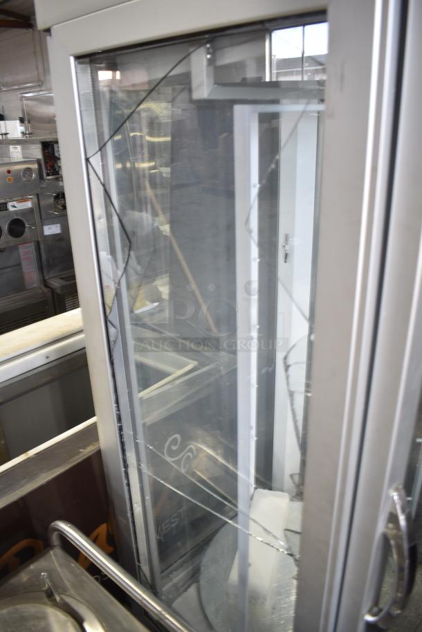 Tekna Metal Single Door Reach In Cooler Merchandiser. See Pictures for Broken Glass. 115 Volts, 1 Phase. Tested and Working! - Image 7 of 10