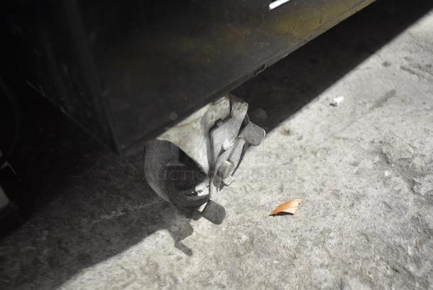 Federal RSSM678SC Metal Commercial Reach In Open Grab N Go Merchandiser on Commercial Casters. 120/208-240 Volts, 1 Phase. - Image 5 of 8