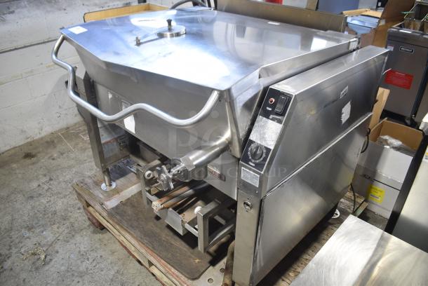 Market Forge 40P-STGL Stainless Steel Commercial Floor Style Natural Gas Powered Braising Pan. 126,000 BTU. - Image 3 of 8