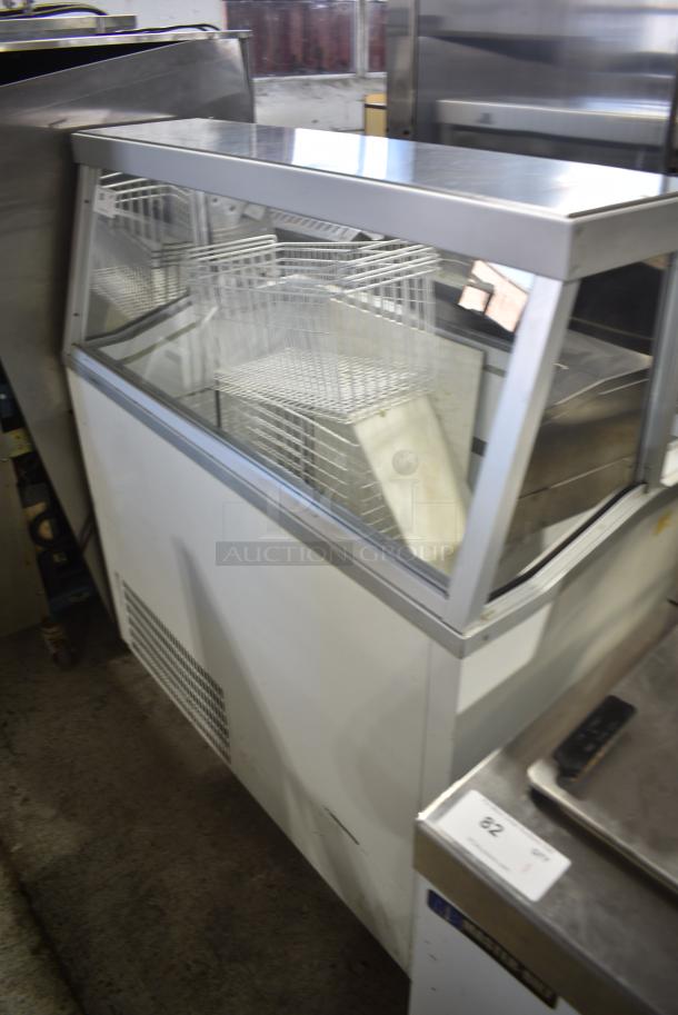 Hussmann DCSG-8 Ice Cream Dipping Cabinet. 115 Volts, 1 Phase. Tested and Does Not Power On - Image 2 of 6