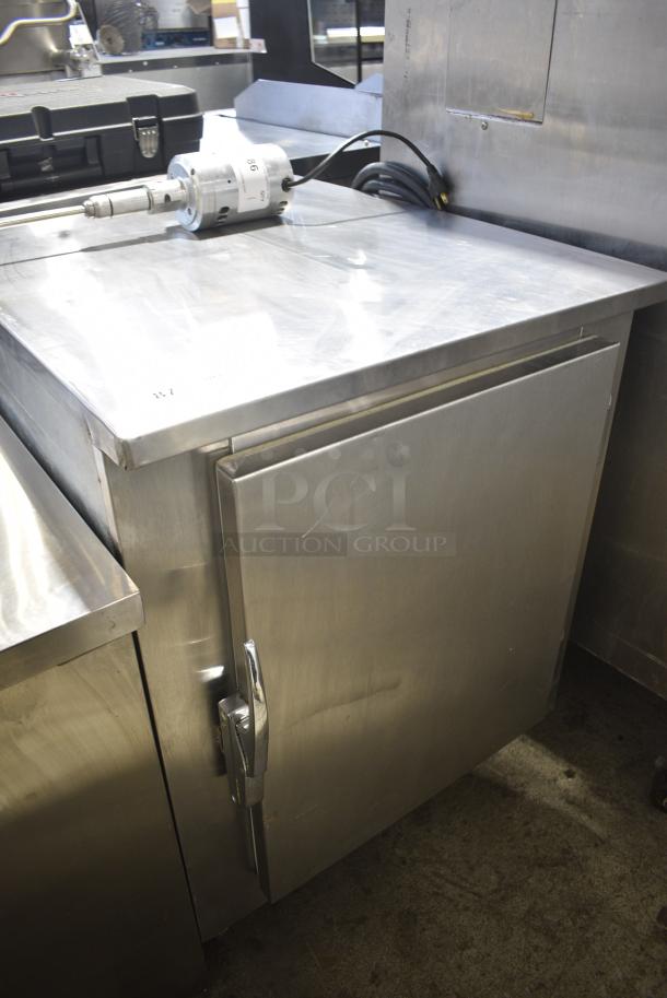 Leader LB27 Stainless Steel Commercial Undercounter Single Door Cooler. 115 Volts, 1 Phase. Tested and Powers On But Does Not Get Cold - Image 2 of 7