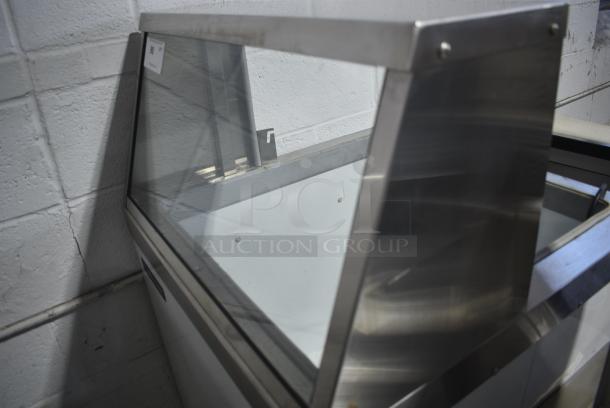 Master-Bilt DD-26 Metal Commercial Ice Cream Dipping Cabinet on Commercial Casters. 115/208-230 Volts, 1 Phase. Tested and Powers On But Does Not Get Cold - Image 2 of 7