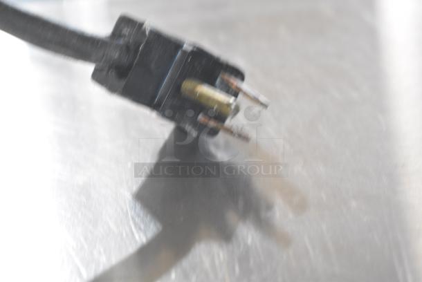 Master-Bilt DD-46 Metal Commercial Ice Cream Dipping Cabinet. 115/208-230 Volts, 1 Phase. Tested and Working! - Image 8 of 8