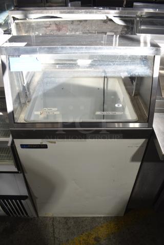 Master-Bilt DD-26 Metal Commercial Ice Cream Dipping Cabinet. 115/208-230 Volts, 1 Phase. Tested and Working!