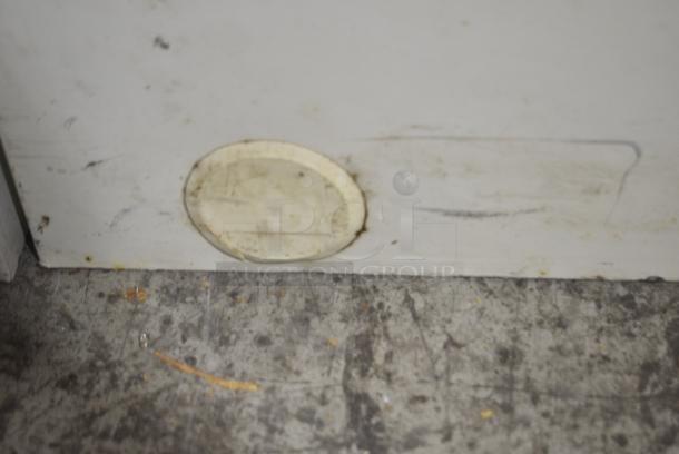 Master-Bilt DD-26 Metal Commercial Ice Cream Dipping Cabinet. 115/208-230 Volts, 1 Phase. Tested and Working! - Image 8 of 9