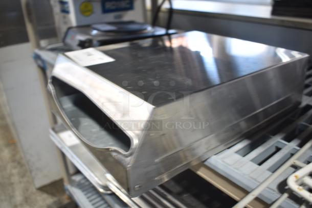 Metal Paper Towel Dispenser. - Image 3 of 4