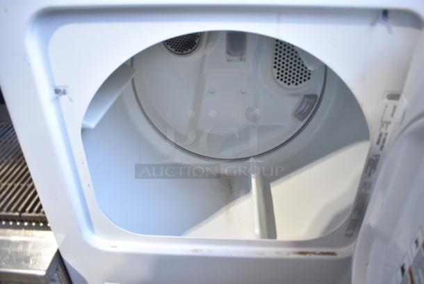 Maytag MGDX655DW2 Metal Front Load Dryer. - Image 5 of 7