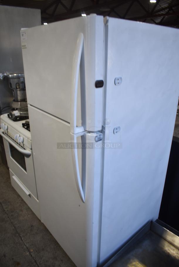 Frigidaire FFHT1814TW0 Cooler w/ Freezer. 115 Volts, 1 Phase. Tested and Working! - Image 3 of 7