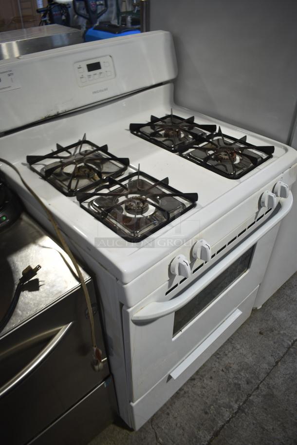 Frigidaire FFGF3015LWF Metal Natural Gas Powered 4 Burner Range w/ Oven. - Image 2 of 10