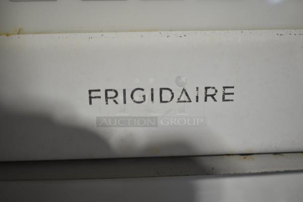 Frigidaire FFGF3015LWF Metal Natural Gas Powered 4 Burner Range w/ Oven. - Image 3 of 10