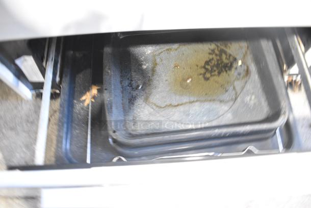 Frigidaire FFGF3015LWF Metal Natural Gas Powered 4 Burner Range w/ Oven. - Image 8 of 10