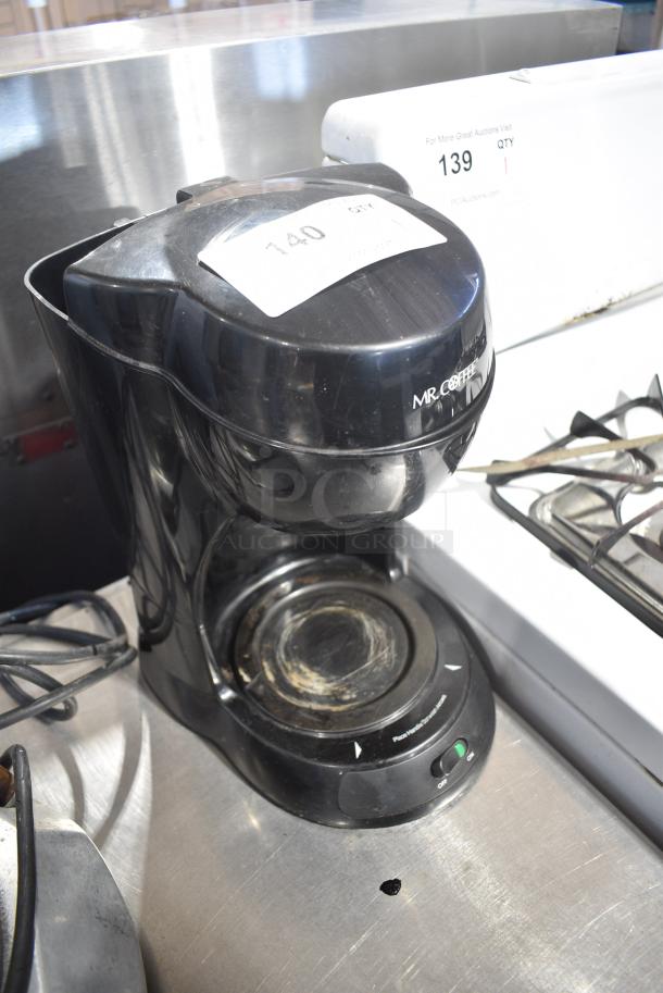 Mr Coffee UN 13 Countertop Coffee Machine. 120 Volts, 1 Phase. - Image 2 of 6