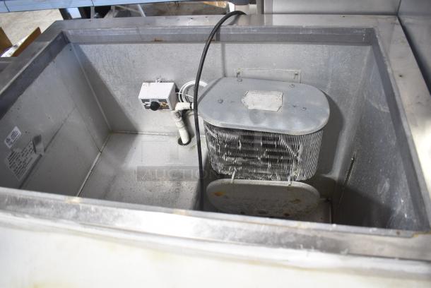 Leader LM36 S/C Stainless Steel Commercial Prep Table on Commercial Casters. 115 Volts, 1 Phase. Tested and Powers On But Does Not Get Cold - Image 4 of 10