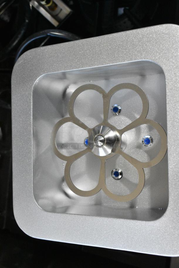 BRAND NEW SCRATCH AND DENT! Avantco Ice Countertop Mount Square Glass Froster / Chiller 194SQRCGF - Image 6 of 8