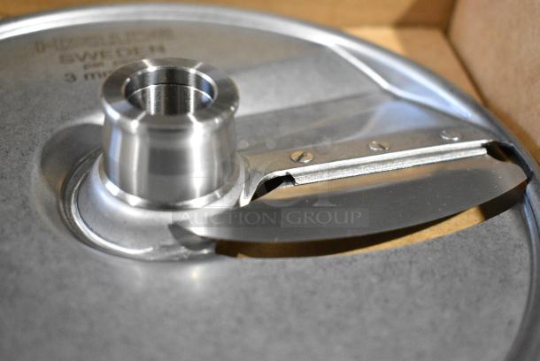 BRAND NEW SCRATCH AND DENT! Hobart 15SLICE-1/8-SS 1/8" Stainless Steel Slicing Plate 42515SLICE18 - Image 4 of 6