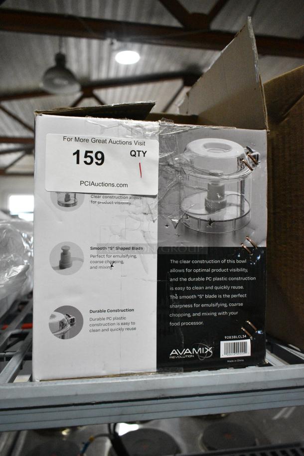 BRAND NEW SCRATCH AND DENT! AvaMix Revolution 9283BLCL34 3 Qt. Clear Plastic Bowl and Smooth "S" Blade for 1 hp Food Processors - Image 2 of 9