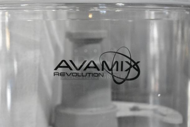 BRAND NEW SCRATCH AND DENT! AvaMix Revolution 9283BLCL34 3 Qt. Clear Plastic Bowl and Smooth "S" Blade for 1 hp Food Processors - Image 3 of 9