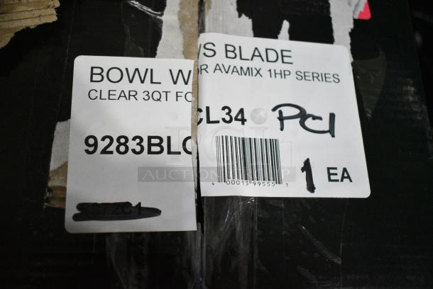 BRAND NEW SCRATCH AND DENT! AvaMix Revolution 9283BLCL34 3 Qt. Clear Plastic Bowl and Smooth "S" Blade for 1 hp Food Processors - Image 8 of 9